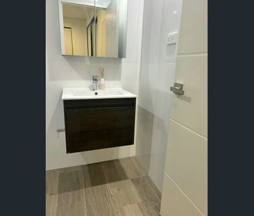 Spacious 3 Bedroom Apartment for Lease - Photo 3