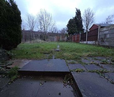 Radnor Green, West Bromwich, B71 - Photo 3