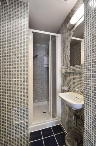 Flat 09 Penywern Road, Earls Court SW5 9SX - Photo 3