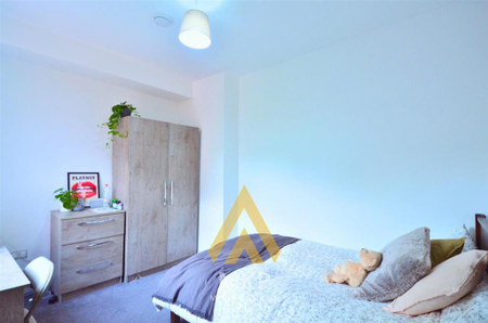6 bedroom terraced house to rent - Photo 3