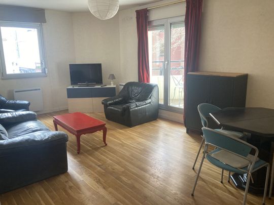 Location Appartement 3 pièces 71m² LYON 3ème - Photo 1