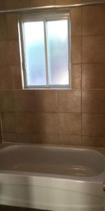 1 CH - 1 SDB - Montréal - $1,350 /mo - Photo 3