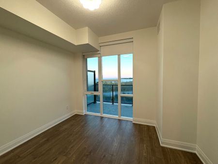 For Lease - 16 Concord Place Unit# 513, Grimsby, Ontario - Photo 2