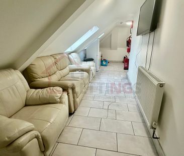 4 Bedroom Flat - Photo 1