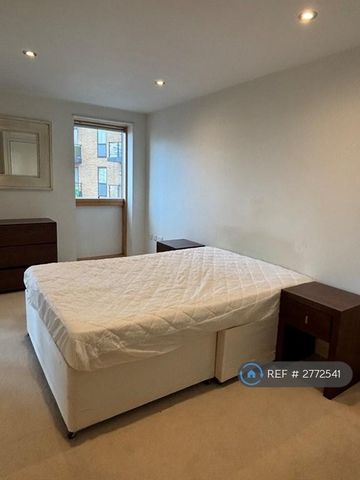 1 bedroom flat to rent - Photo 3