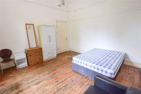 8 bedroom semi-detached house to rent - Photo 3