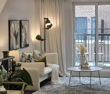 For Lease - 32 Spruce Pines Crescent, Toronto, Ontario - Photo 3