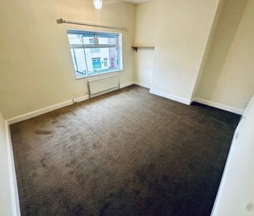 BankStreet, Somercotes, ALFRETON - Photo 2