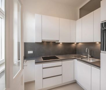 Großzügige 2-Zimmer-Altbauwohnung mit besonderem Grundriss & Balkon... - Foto 5
