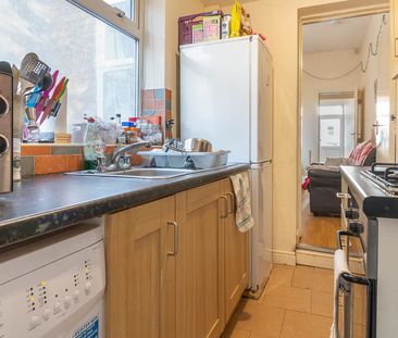 198 Dawlish Road - Photo 5