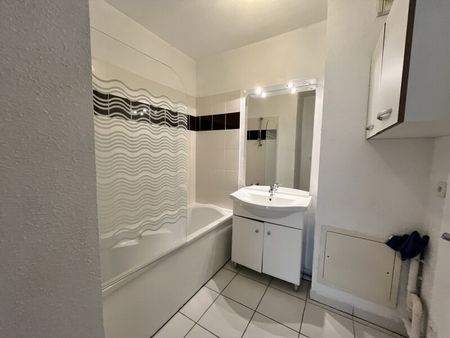 Location Appartement 3 pièces 62m² ST ANDRE DE CUBZAC 33240 - Photo 4