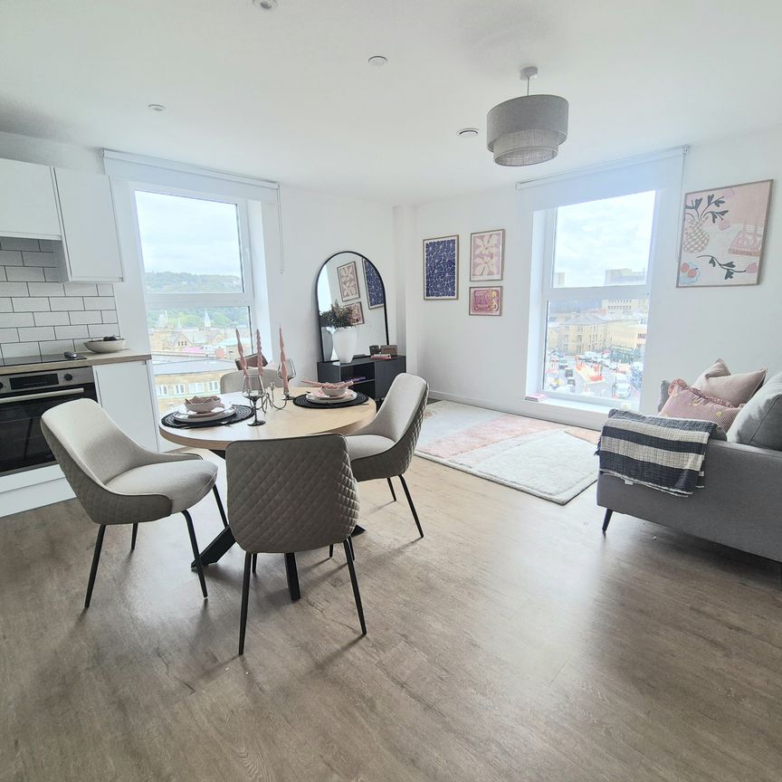 Cow Green, Halifax - Photo 1