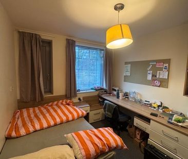 Room in a Shared House, Cross Flatts Avenue, LS11 - Photo 2