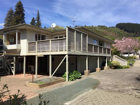 Sunny Family Home on Brougham - Photo 5