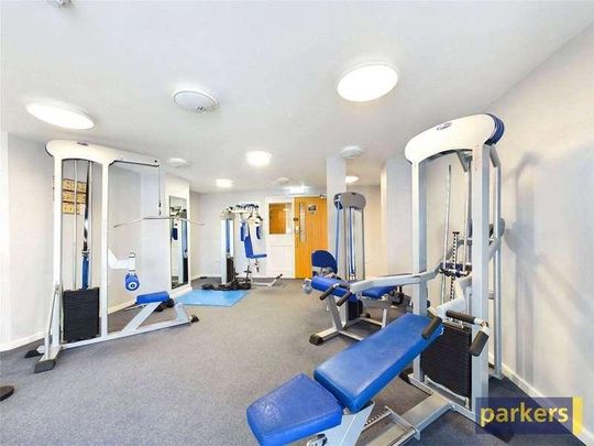 Quadrant Court, Jubilee Square, Reading, Berkshire, RG1 - Photo 1