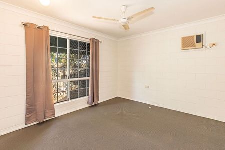 2 Gloucester Crescent, Wulguru - Photo 2