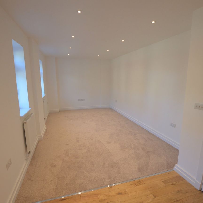 kent road, kent, London - Photo 1