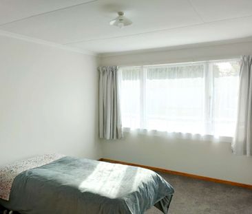 Modernised two bedroom unit! - Photo 3