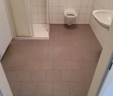 2 Zimmer Wohnung behindertengerecht mit Balkon und Küche - Foto 2