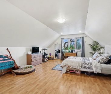 For Lease - 90 Withrow Avenue, Meadowlands - Crestview and Area, On... - Photo 5