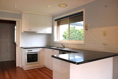 “Stylish Living in the heart of Craigieburn!” - Photo 3