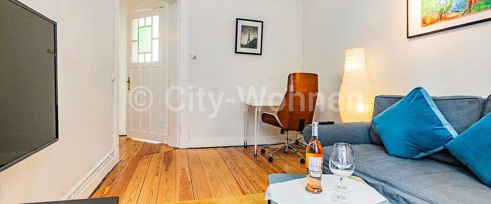 Möblierte Wohnung mit Balkon nah dem Hamburger Michel in Hamburg-Neustadt - Photo 1