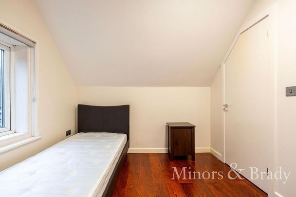 1 bedroom in a house share to rent - Photo 1