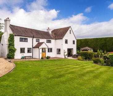 4 bedroom detached house to rent - Photo 2