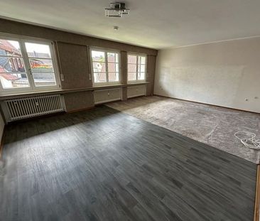 SCHADE HAUSVERWALTUNG - Große 4-Zimmerwohnung in Balve zu vermieten! - Foto 3