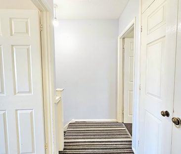 2 Bed Terraced House, Macarthur Close, E7 - Photo 5