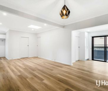 Stunning Renovated Home with 6.6 Kw Solar Panels - Photo 1