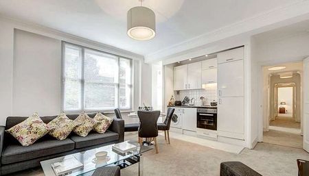 A two bedroom two bathroom flat in the heart of Mayfair. - Photo 3