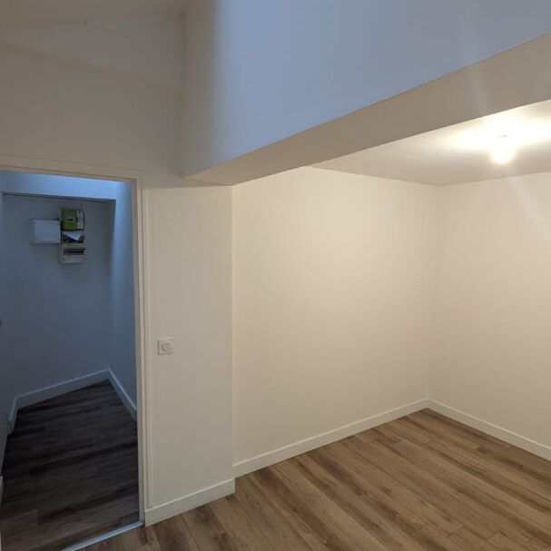 Location Appartement 3 pièces 70m² - Photo 1