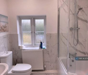 1 bedroom in a flat share to rent - Photo 6