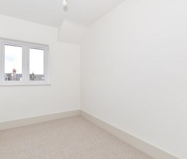4 bedroom terraced house to rent - Photo 1