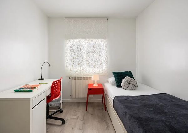 Calle Berruguete, Madrid, Community of Madrid 28039