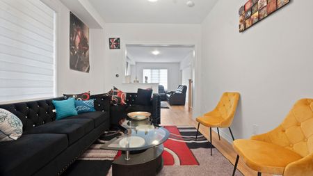 For Lease - 102 Strickland Avenue, Brantford, Ontario - Photo 3