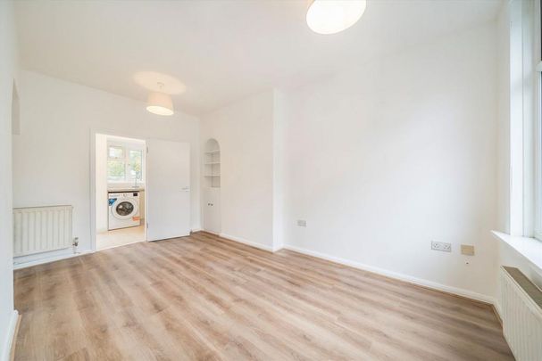 2 bedroom house to rent - Photo 1