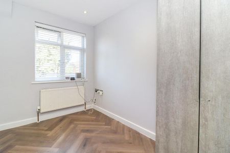 3 bedroom detached house to rent - Photo 4