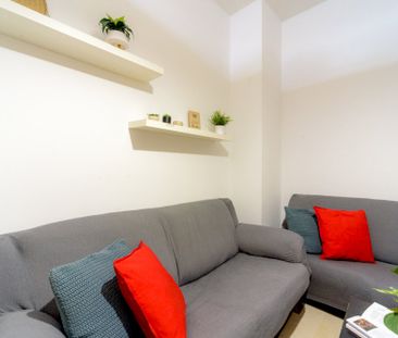 Room with private bathroom in Bordadores - Photo 1
