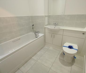2 bedroom apartment to rent - Photo 4