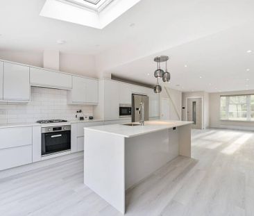 3 bedroom terraced house to rent - Photo 5