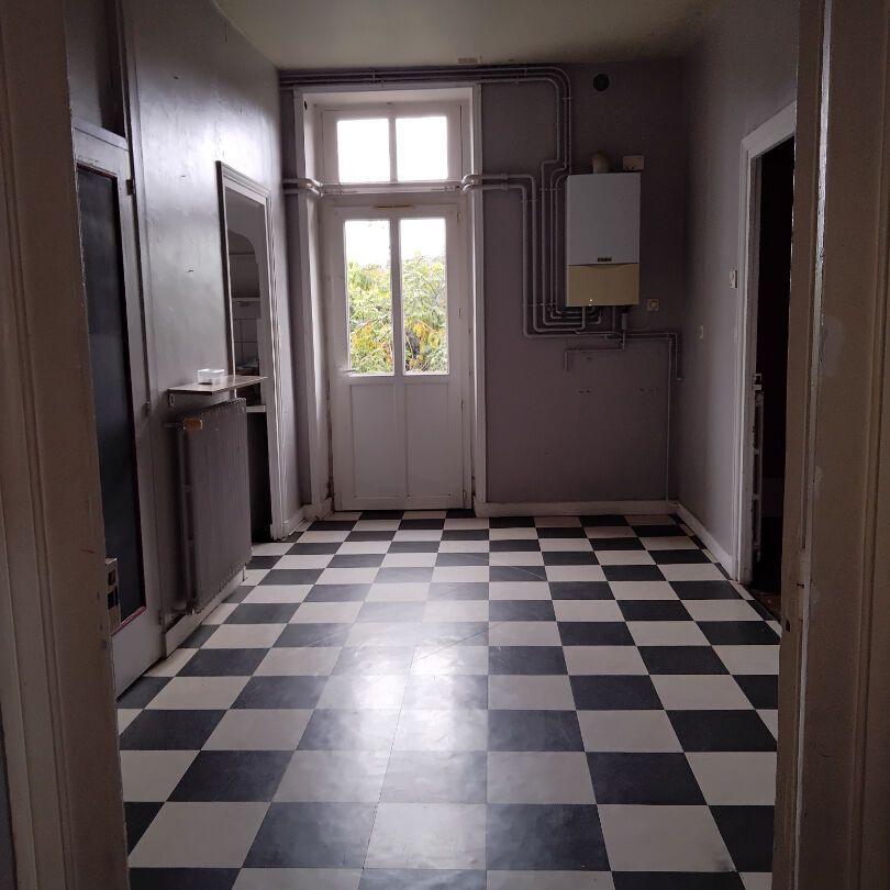 Vaste appartement 100 m² centre ville AUTUN - Photo 1