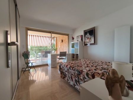 VENCE - Appartement trois pièces meublé avec garage et terrasse - Photo 3