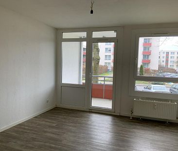 Lichtdurchflutete Erdgeschosswohnung - Jetzt ansehen und im APRIL einziehen - Photo 1