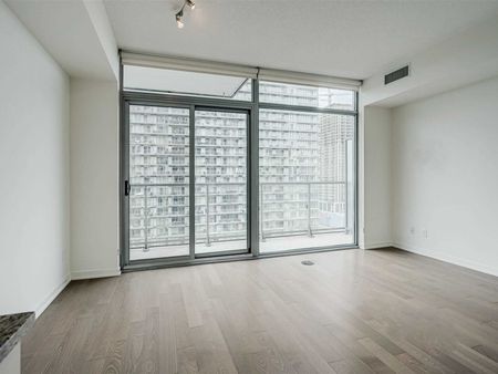 For Lease - 105 The Queensway Avenue Unit# 1613, Toronto, Ontario - Photo 2