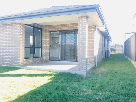 “QUALITY 4 BEDROOM HOME!” - Photo 4