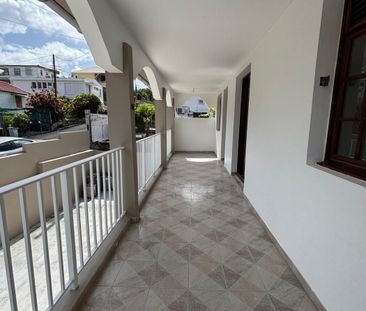T3 1er étage rénové avec terrasse à Fond Lada - Fort de France - Photo 2
