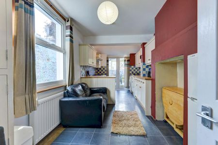 5 bedroom house to rent - Photo 2