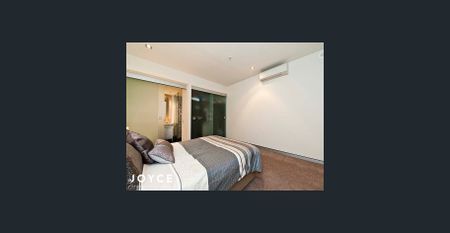 Executive Living in the Heart of the City! - Photo 3